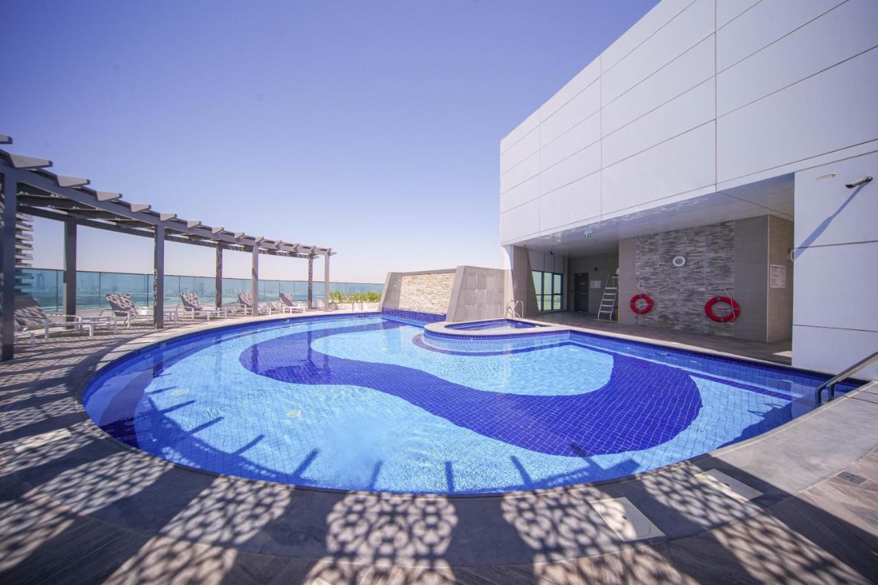 Elegant 2Br View With Rooftop Pool The Bay Dubái Exterior foto