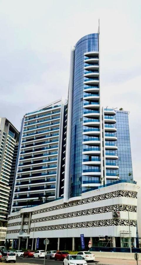 Elegant 2Br View With Rooftop Pool The Bay Dubái Exterior foto