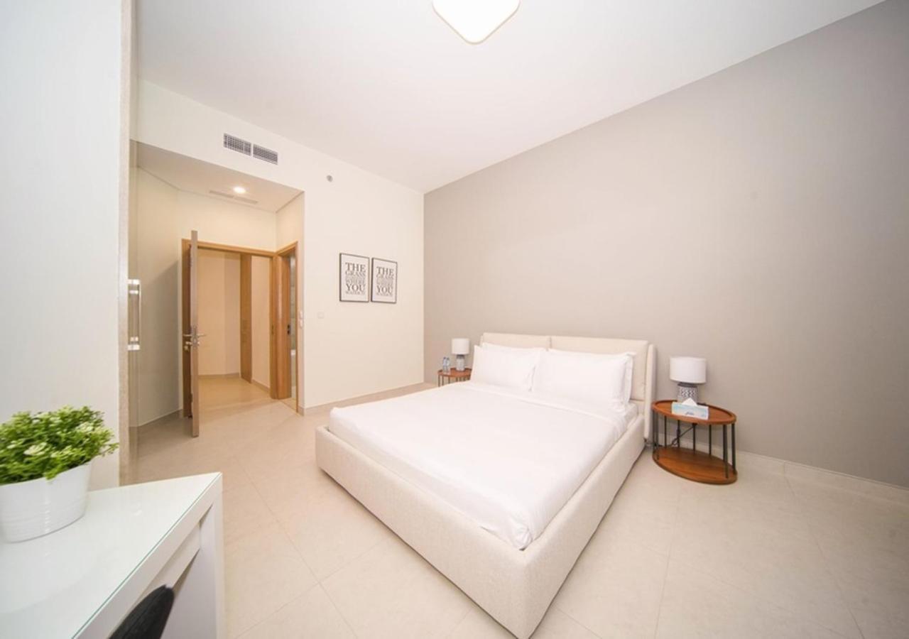 Elegant 2Br View With Rooftop Pool The Bay Dubái Exterior foto