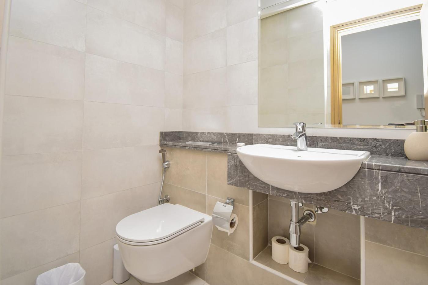 Elegant 2Br View With Rooftop Pool The Bay Dubái Exterior foto